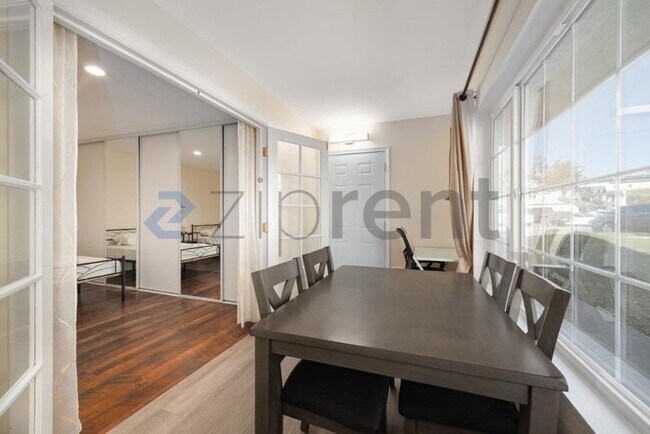 Foto del edificio - 2404 Manzana Way