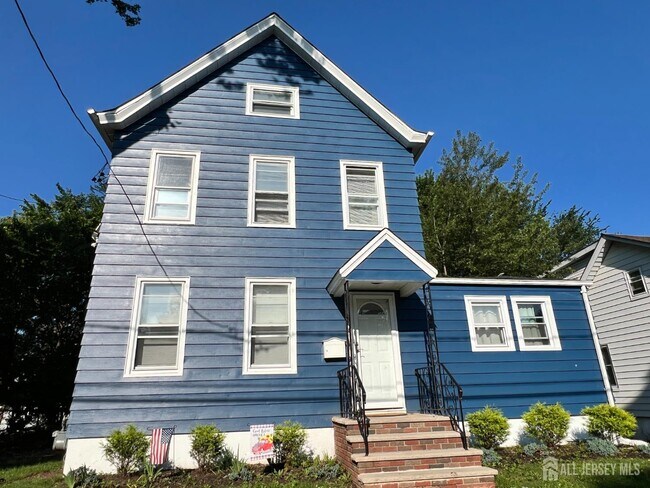 Duplex For Rent in Union Township NJ