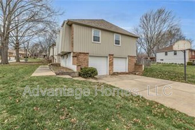 Building Photo - 15908 W Brougham Ct