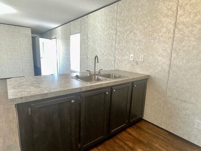 Foto del edificio - 508 Blakley Dr