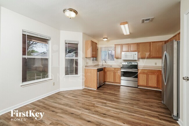 Building Photo - 113 Ocotillo