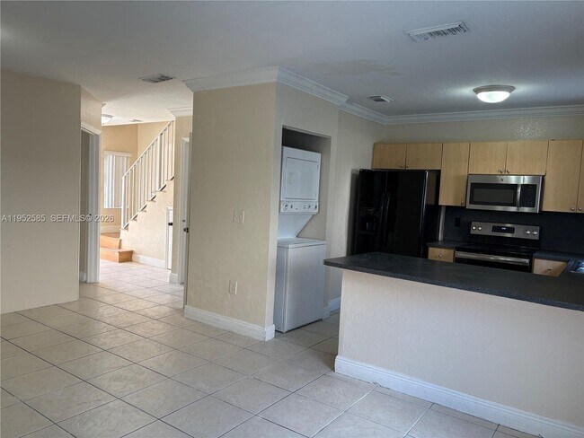 Building Photo - 8771 NW 106th Ln