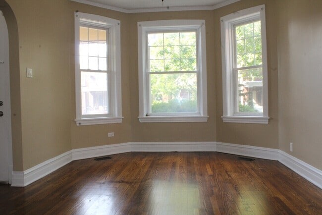 Foto del edificio - 4213 W Kamerling Ave