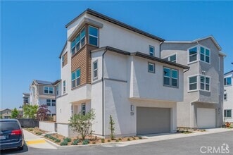 Building Photo - 446 Lobata