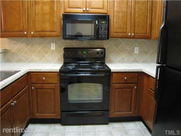 Building Photo - 2610 Oldgate Dr