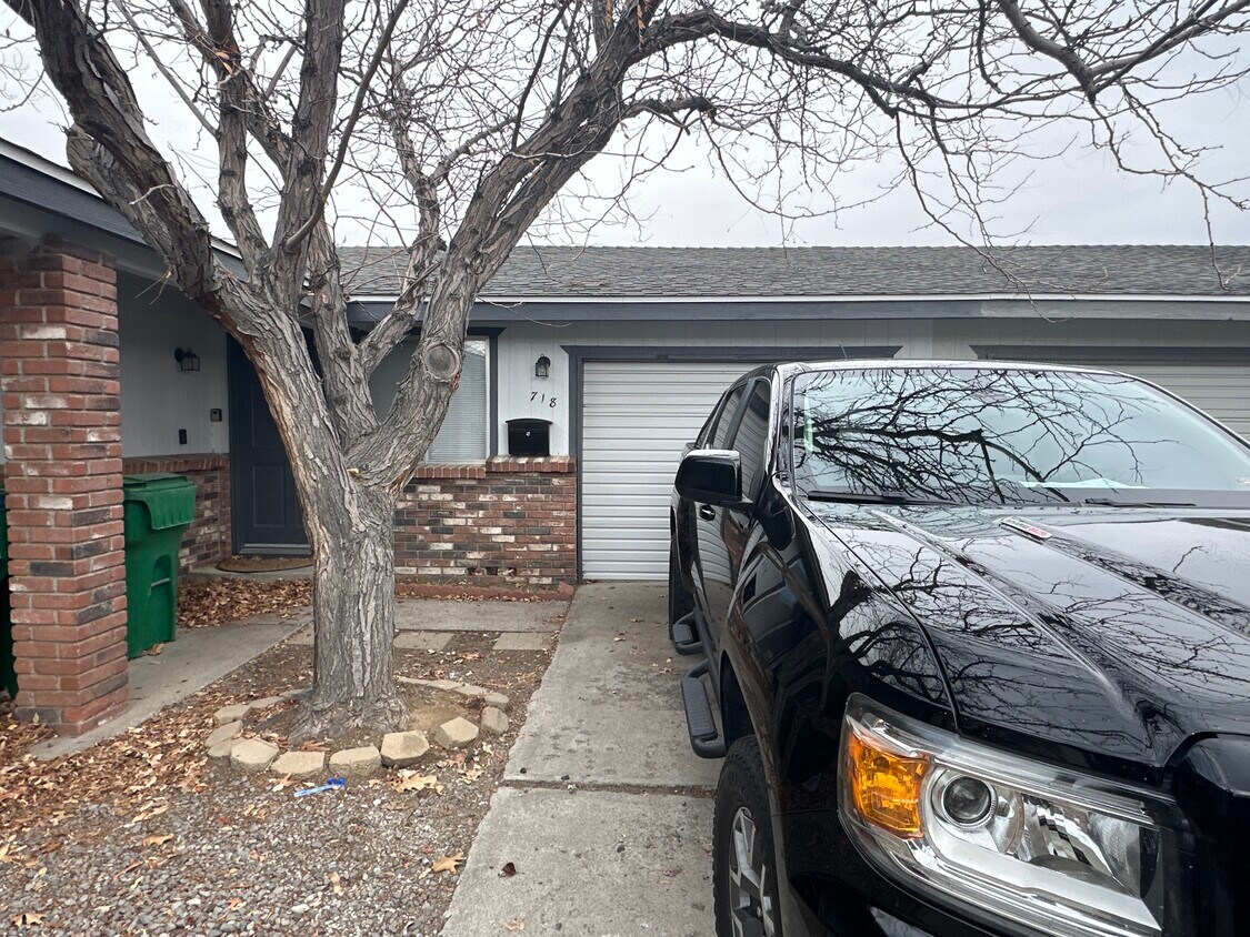 718 Sean Dr Unit 718, Carson City, NV 89701 Condo for Rent in Carson City, NV