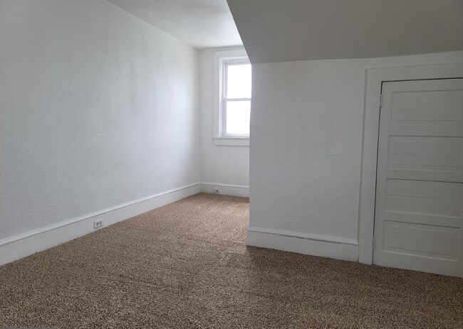 Building Photo - 1281 S Broad St