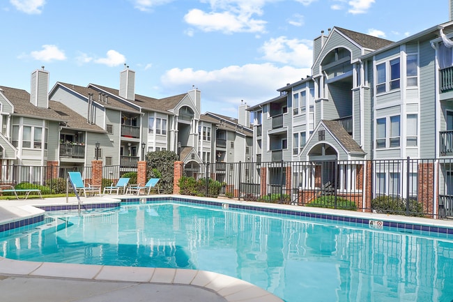 Building Photo - Residences at Bear Creek