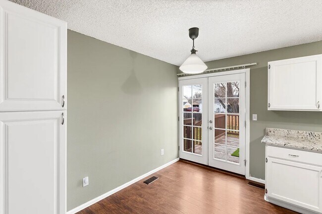 Foto del edificio - 1245 Bayberry Dr