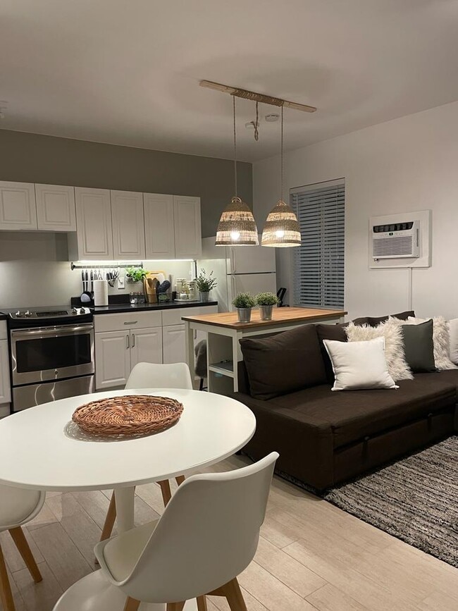 Photo - 7920 Harding Ave Apartment