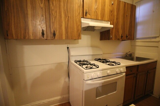 Foto del edificio - 710 St Paul St