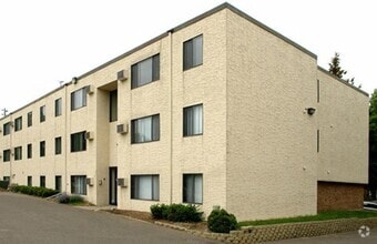 Building Photo - 400 N Dewey St