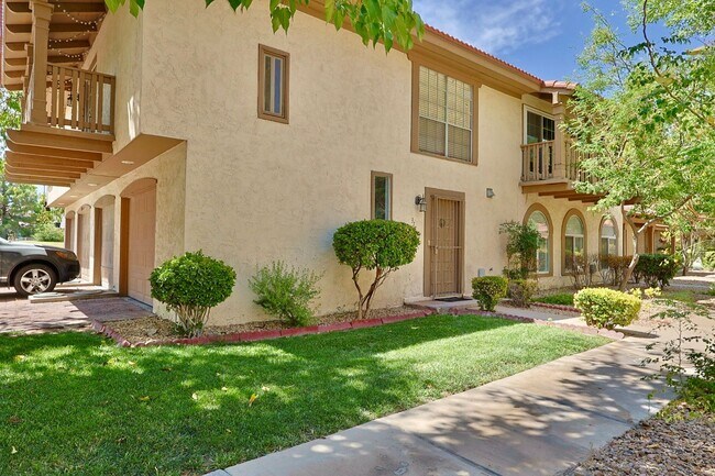 Foto del edificio - 3181 Pinehurst Dr