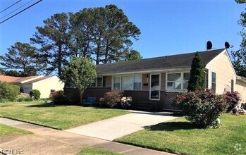 Building Photo - 2437 Tullibee Dr
