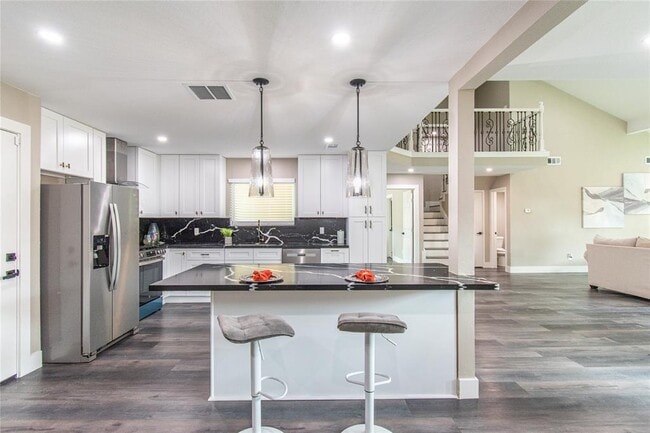 Building Photo - 3227 Westwick Dr