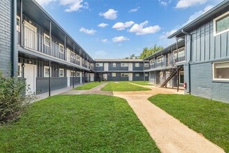 Building Photo - 4706 Yellowstone Blvd