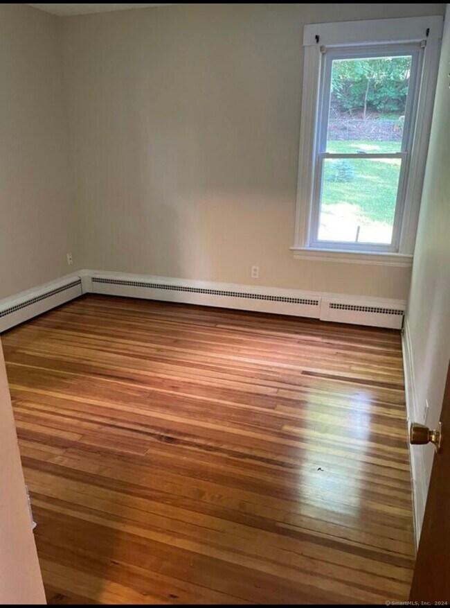 Foto del edificio - 350 Center St