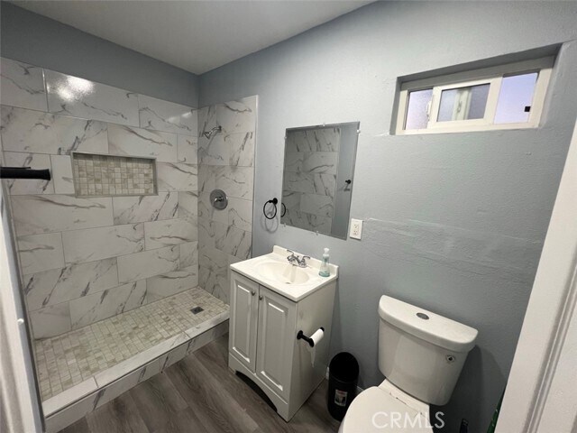 Foto del edificio - 821 Lombard Dr