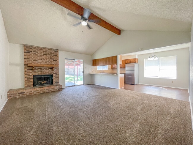 Building Photo - 2000 Ramada Dr