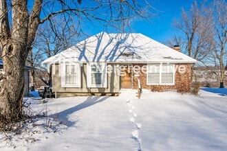 Building Photo - 11622 Palmer Ave