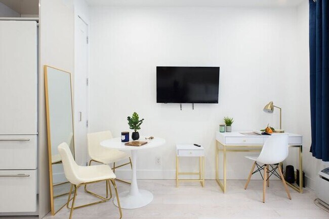 Foto del edificio - 62-3A  NEW Prime UES W/D