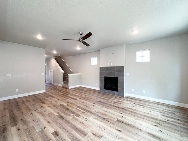 Foto del edificio - Beautiful Home in Desirable Monterey Estates – Happy Valley