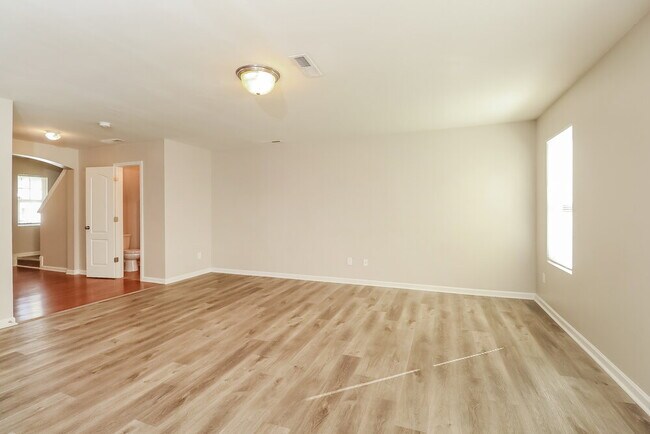 Foto del edificio - 117 Ashmore Dr