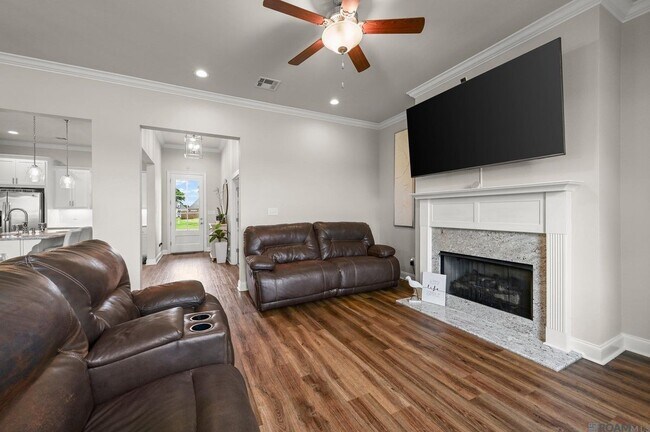 Foto del edificio - 5207 White River Rd