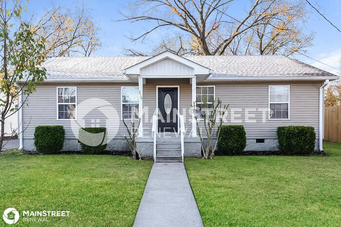 210 University Ave, Lebanon, TN 37087