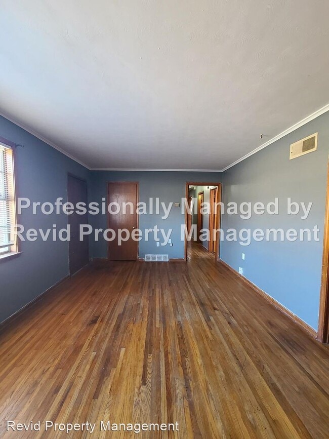 Building Photo - 3 br, 1 bath House - 2375 Saint Elmo