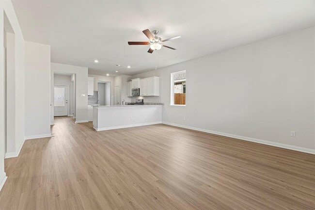 Building Photo - 1027 Rosewood Trl