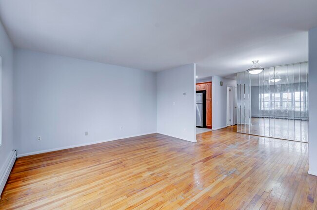 Building Photo - 604 Liberty Ave