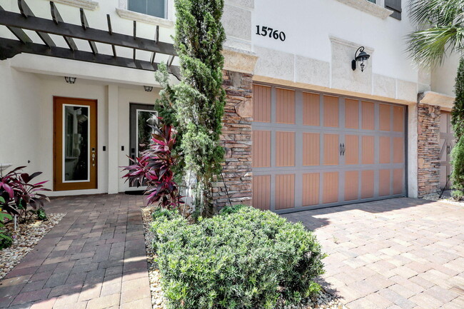 Foto del edificio - 15760 Italian Cypress Wy