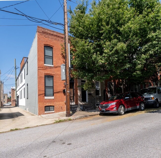 Building Photo - 4-Bedroom, 3-Bathroom with Garage - Canton...