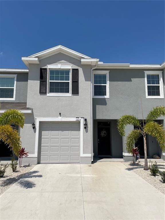 Foto principal - 11427 Planetree Pl