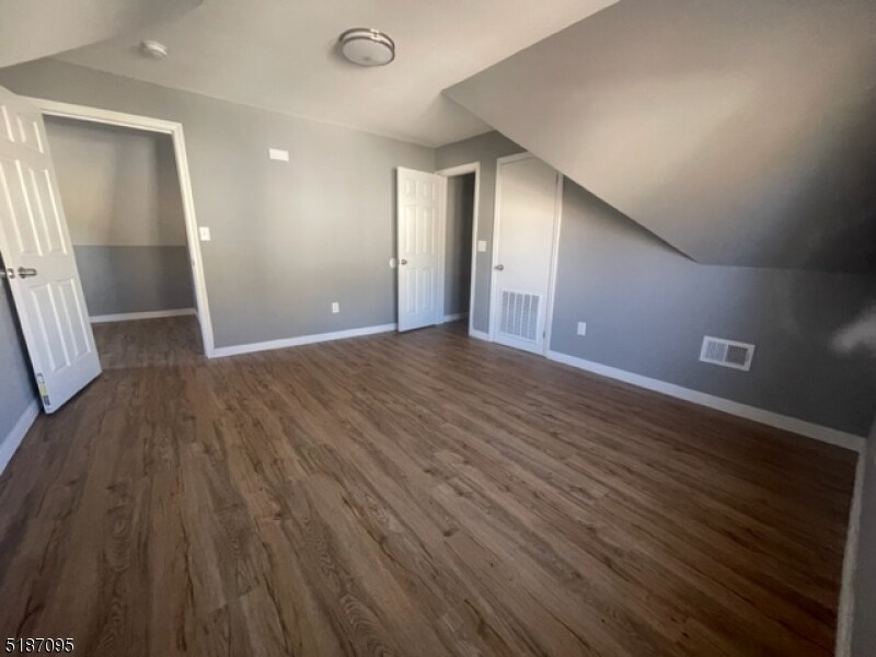 54 N 4th St Unit 2, Paterson, NJ 07522 Room for Rent in Paterson, NJ