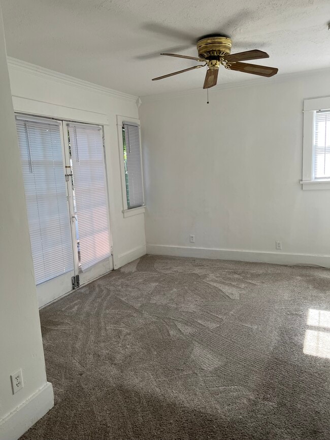 Building Photo - 1215 Orange Grove Ave