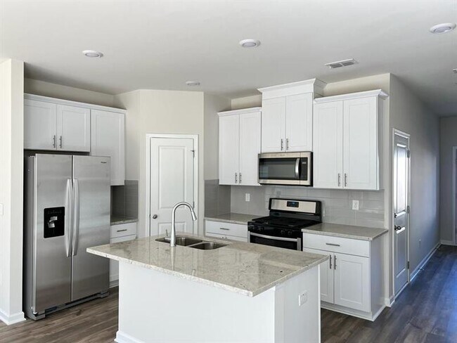 Building Photo - 5190 Glade Park Dr