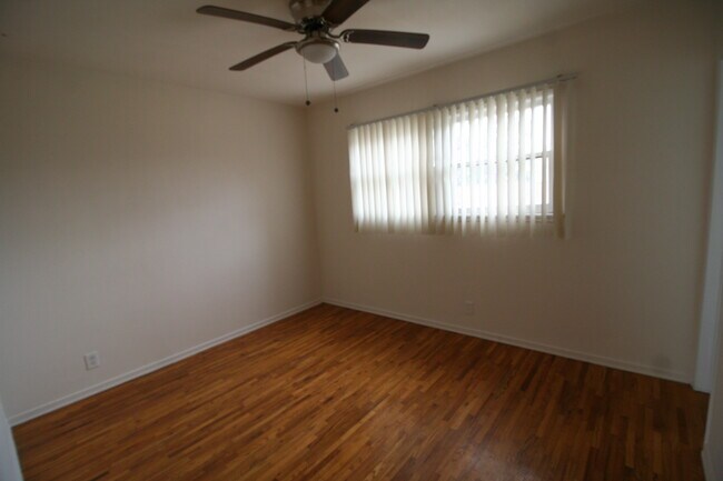 Foto del edificio - 1336 Berkeley St