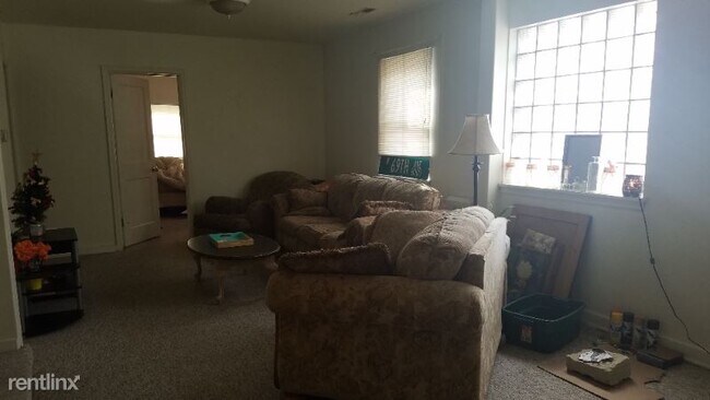 Foto del edificio - 4 br, 2 bath House - 1231 Ratone St