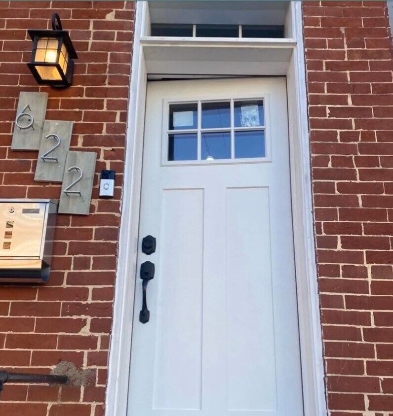 Primary Photo - 622 Scott St