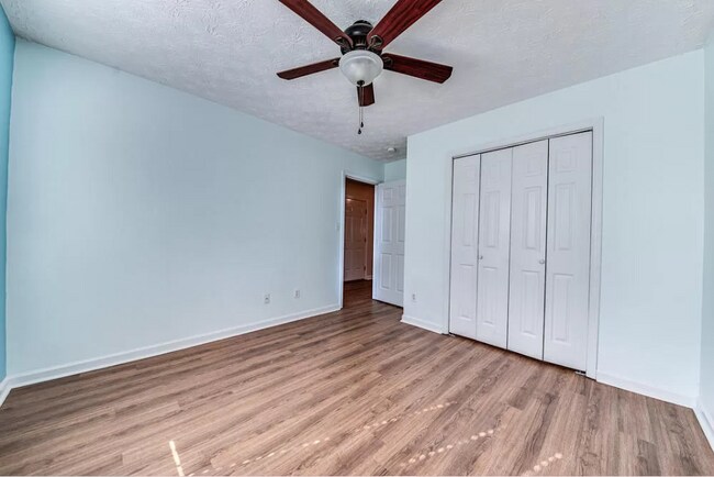 Building Photo - 1327 Lucy Way