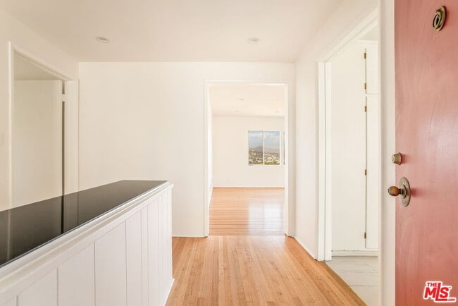Foto del edificio - 2535 Ivanhoe Dr