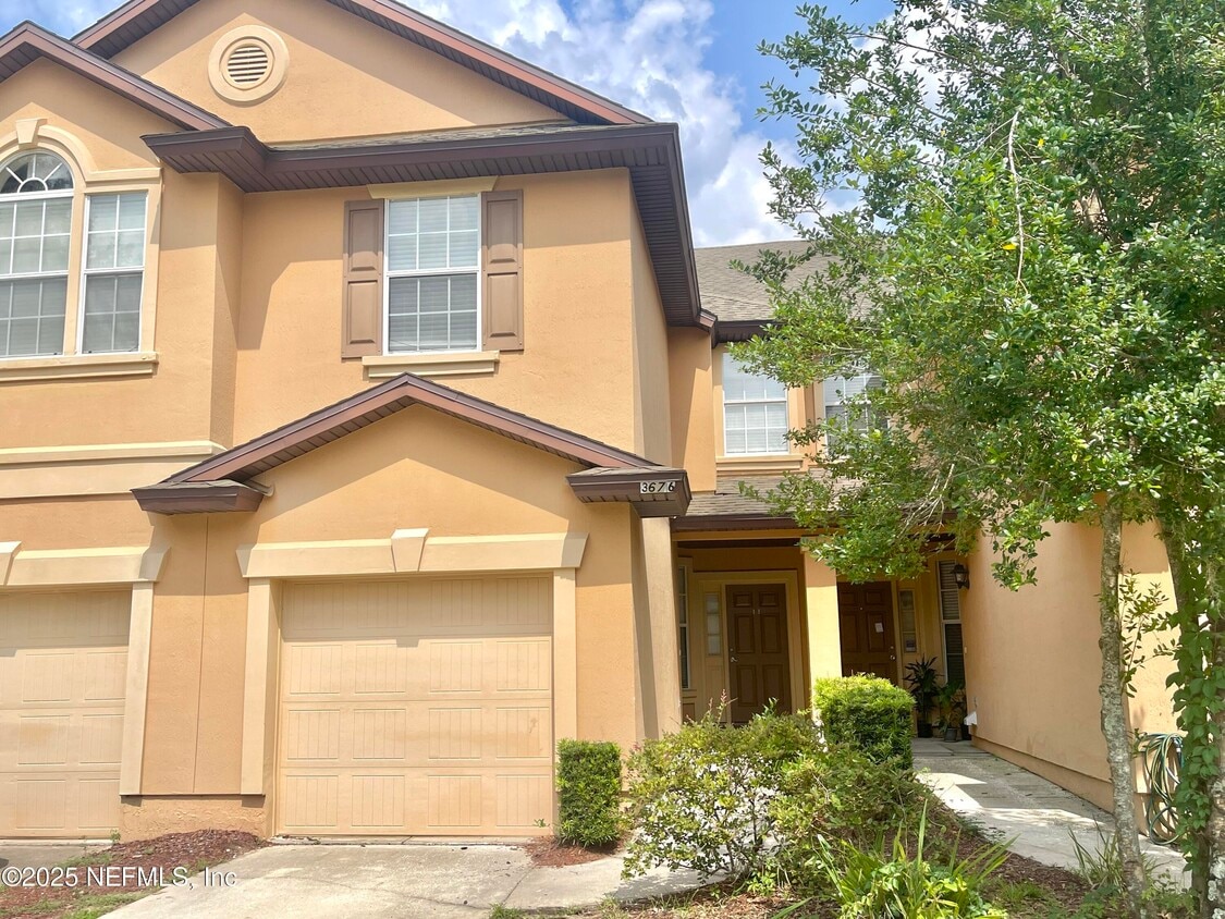 Foto principal - 3676 Hartsfield Forest Cir