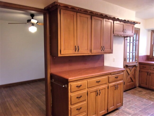 Building Photo - 3 Bed 1 Bath 2 Car in NW Oklahoma City Rob...