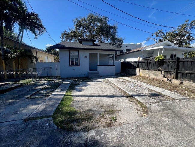 Foto del edificio - 1800 SW 3rd St