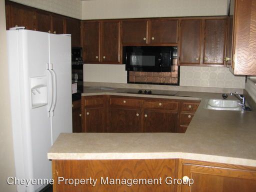 Building Photo - 4708 Pineridge Ave