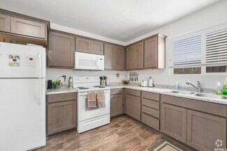 Building Photo - 67 E 700 N