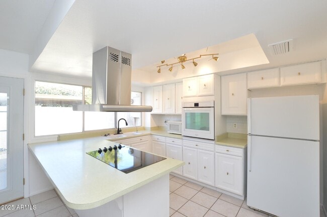 Building Photo - 4028 N Granite Reef Rd