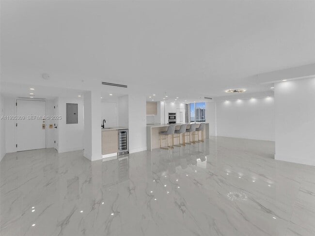 Foto del edificio - 19707 Turnberry Way